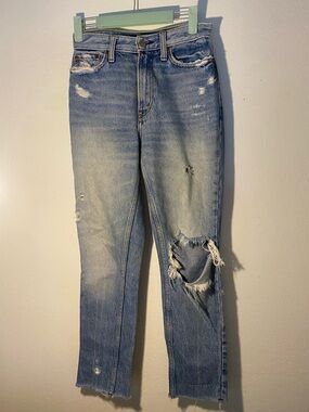 Abercrombie and fitch women’s size 00 ripped up mom jeans